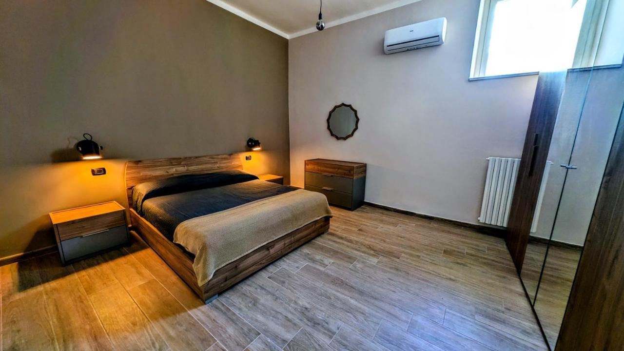 Sea Lion Apartment Trani Exterior photo