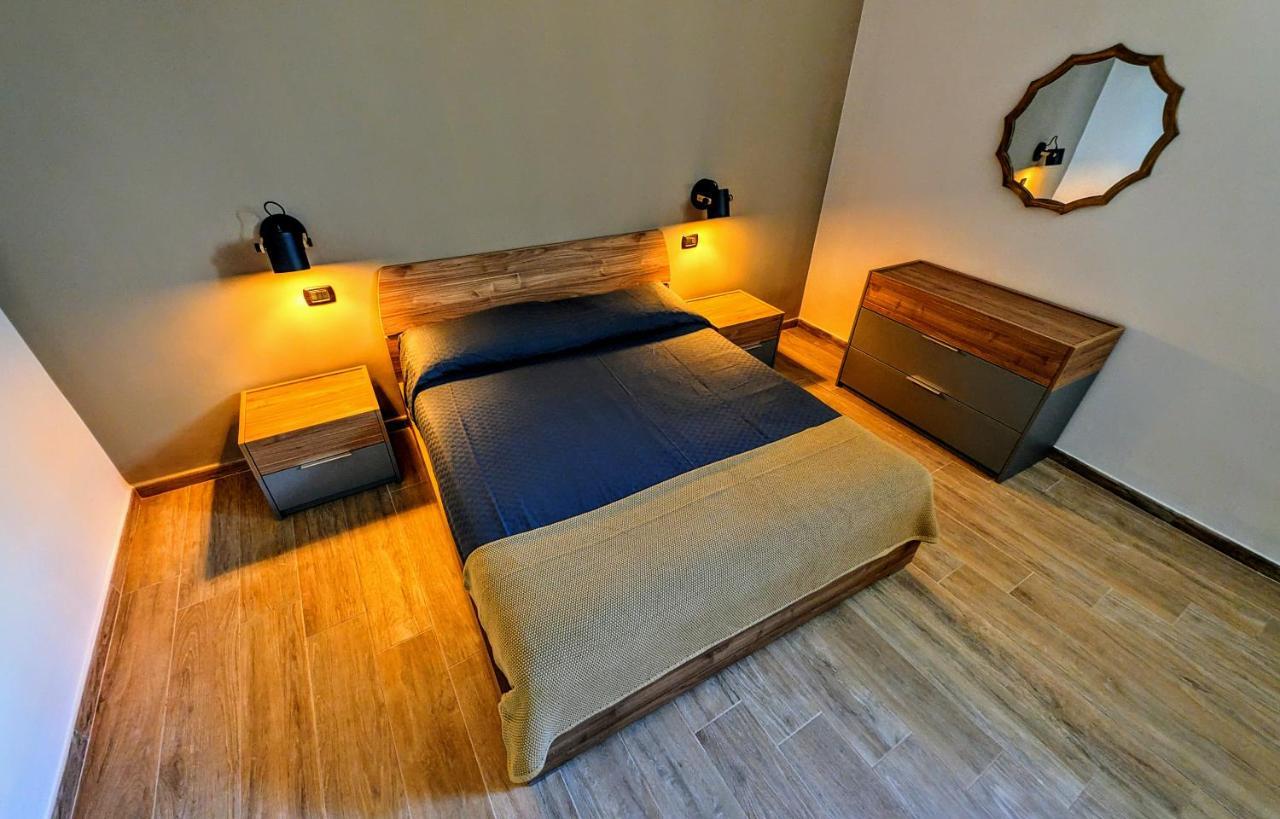 Sea Lion Apartment Trani Exterior photo